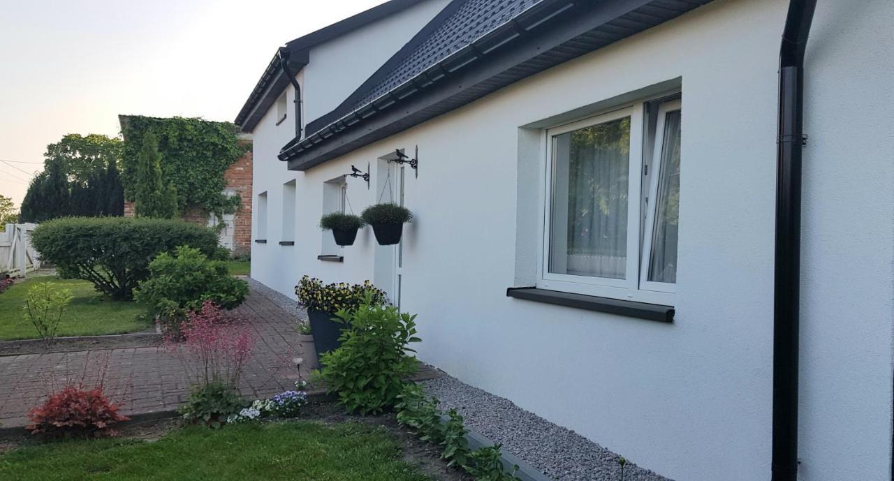 Pokoje Goscinne U Anny Darłowo Exterior photo